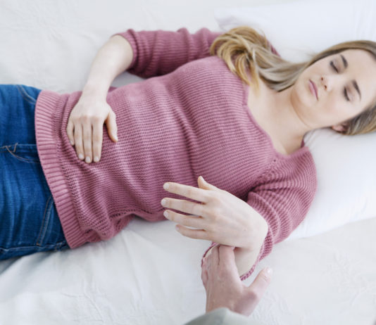 Douleur : faut-il oser l’hypnose médicale ? hypnose-douleur