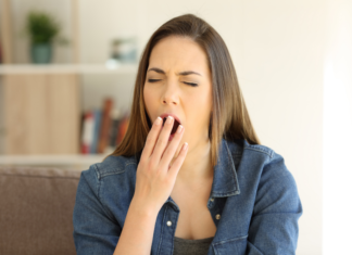 Fatigue : comment retrouver votre énergie ? Femme_baillant_fatigue